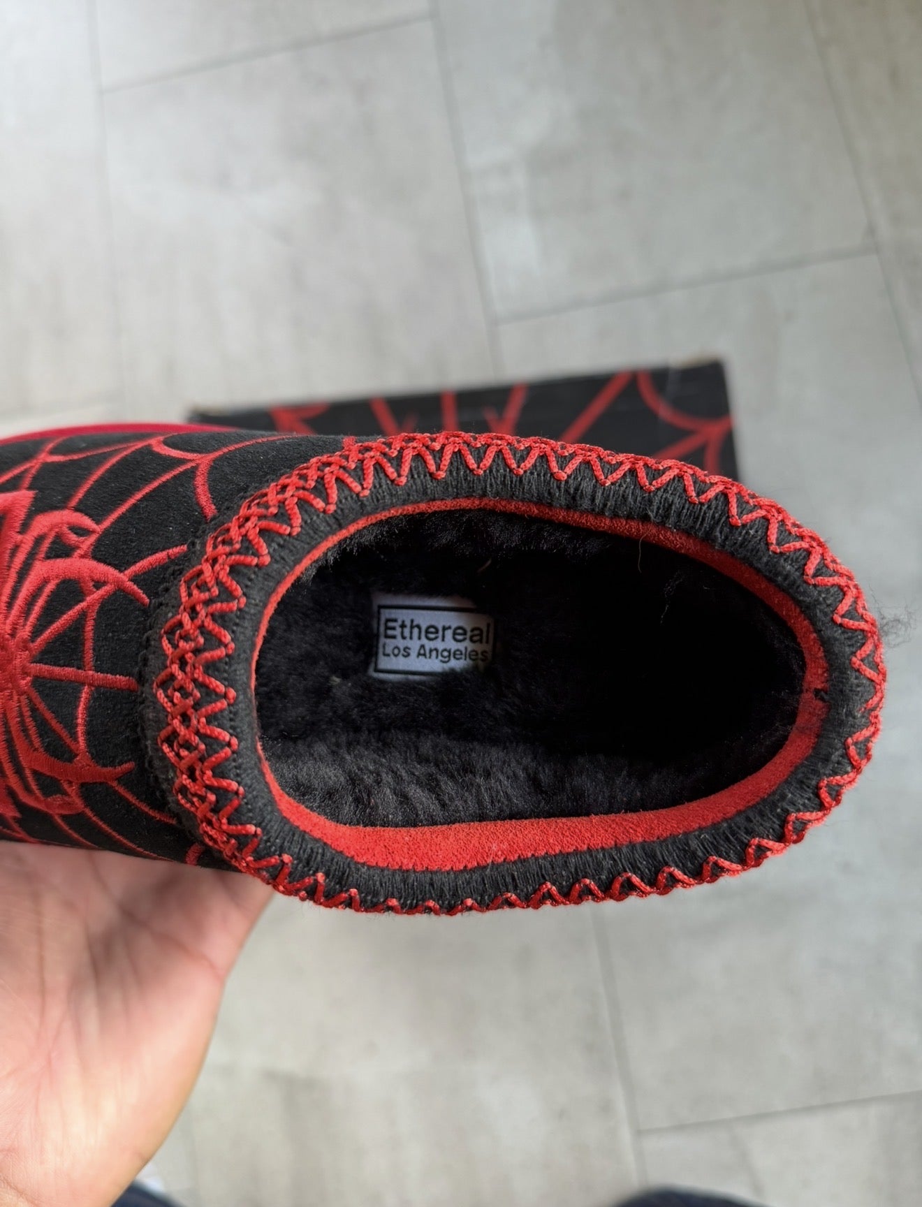 M1les Slippers